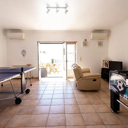 בית נופש Vila Mar אריסרייה